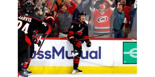 Cíl Carolina Hurricanes a Florida Panthers v roce 2019 Cíl Carolina Hurricanes a Florida Panthers v roce 2019